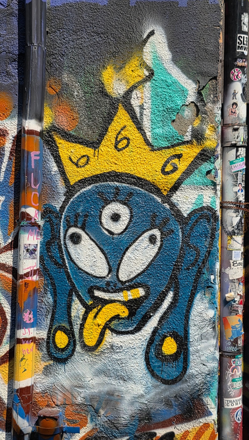 mural in Toronto by artist unknown.