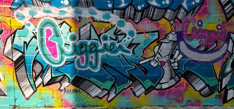 mural in Toronto by artist unknown.