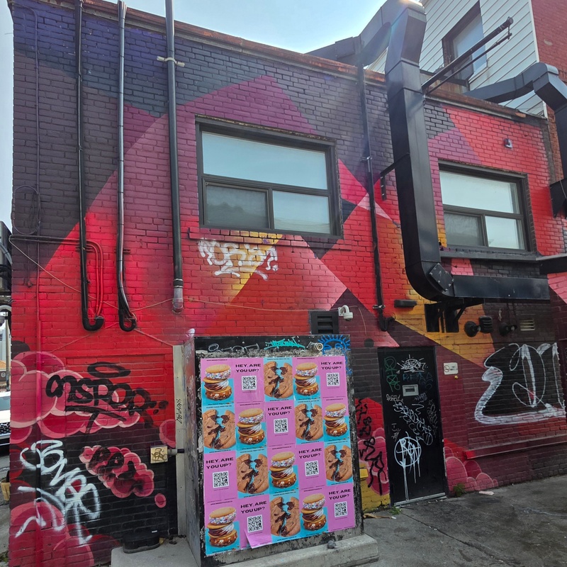 mural in Toronto by artist unknown.