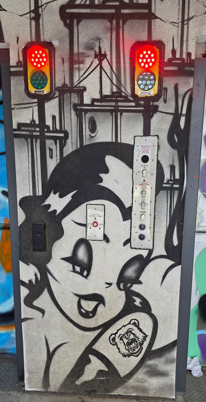 mural in Toronto by artist unknown.
