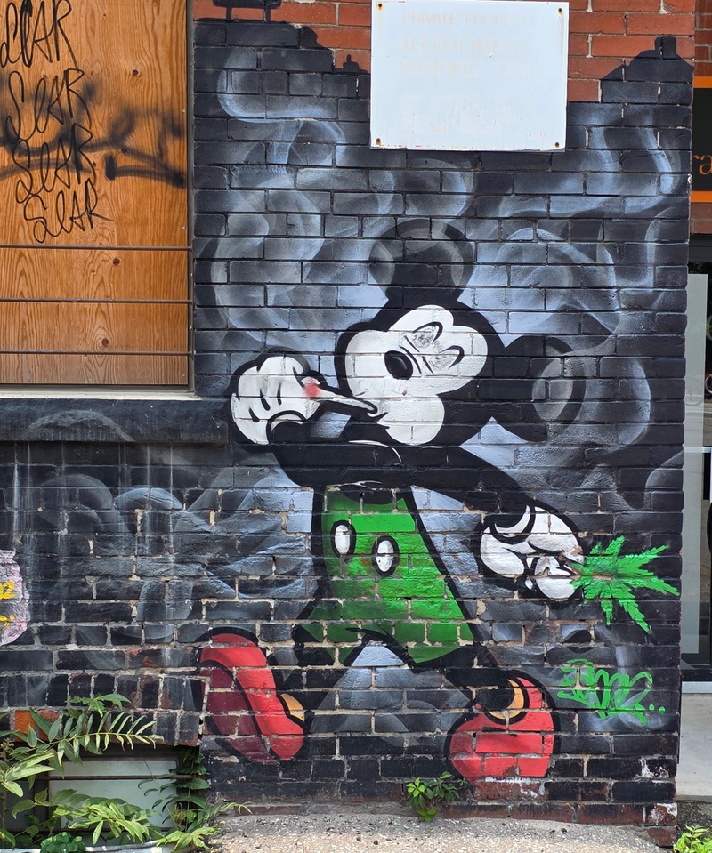 mural in Toronto by artist unknown.