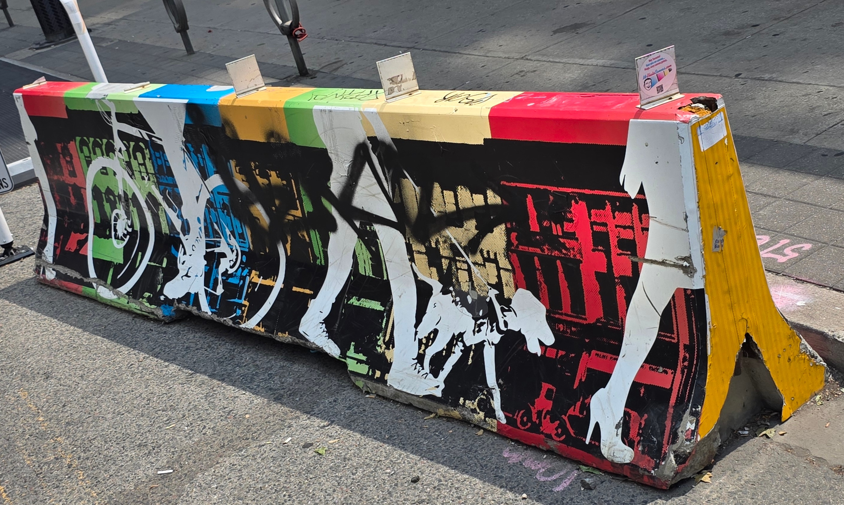 mural in Toronto by artist unknown.