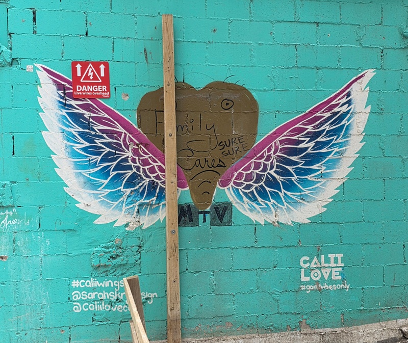 mural in Toronto by artist unknown.