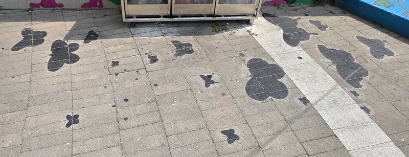 mural in Toronto by artist unknown.