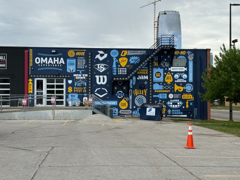 mural in Omaha by artist unknown.