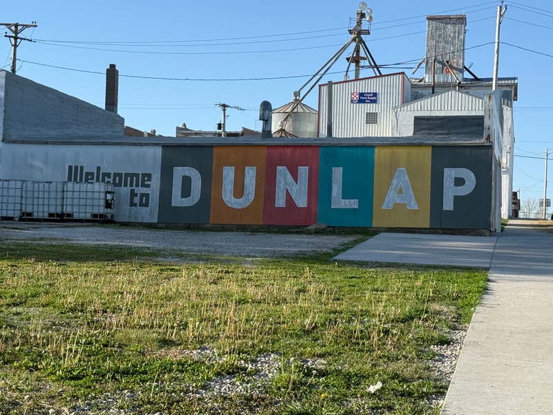 mural in Dunlap by artist unknown.