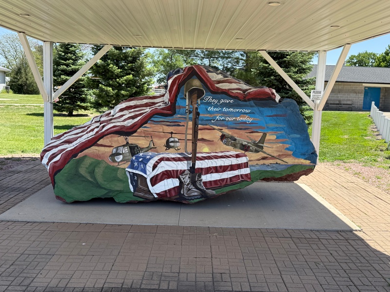 mural in Onawa by artist unknown.