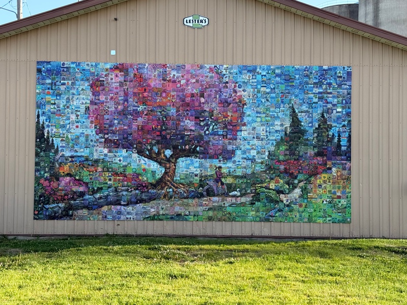 mural in Minburn by artist unknown.