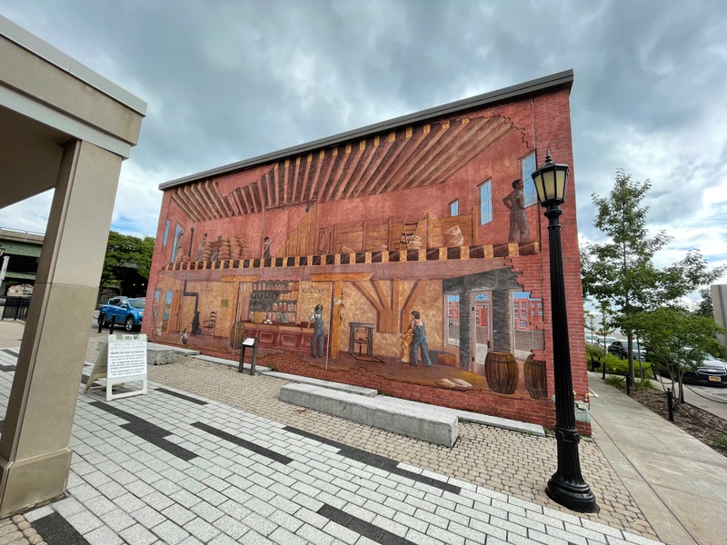 mural in Syracuse by artist unknown.