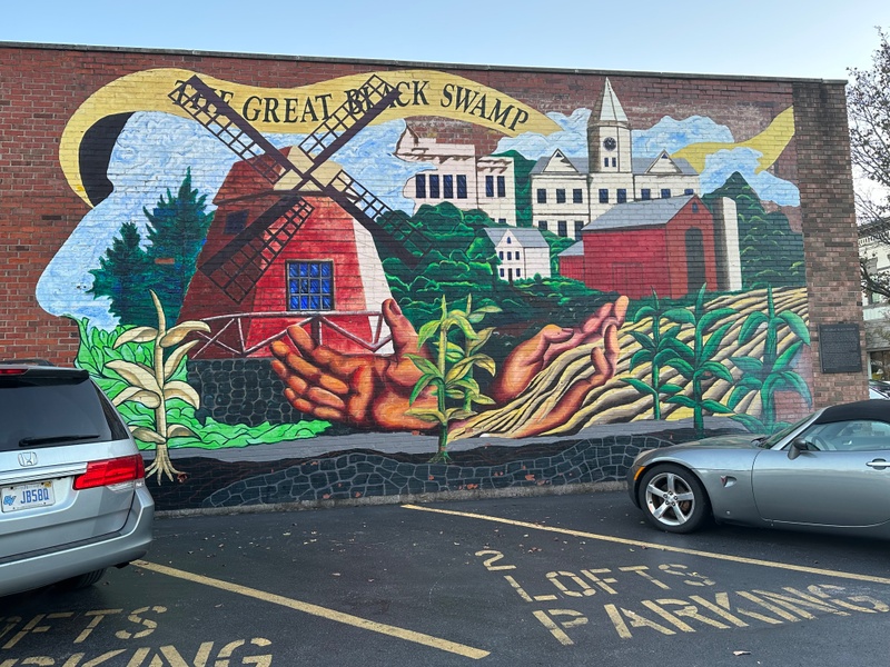 mural in Bowling Green by artist unknown.