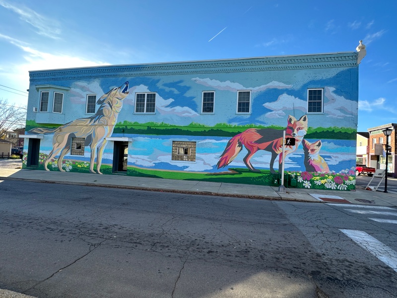 mural in Fort Wayne by artist unknown.
