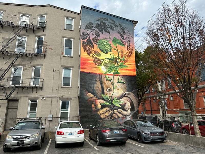 mural in Cincinnati by artist unknown.