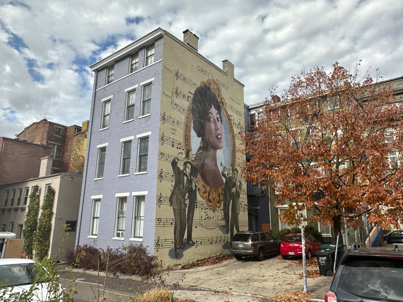 mural in Covington by artist unknown.