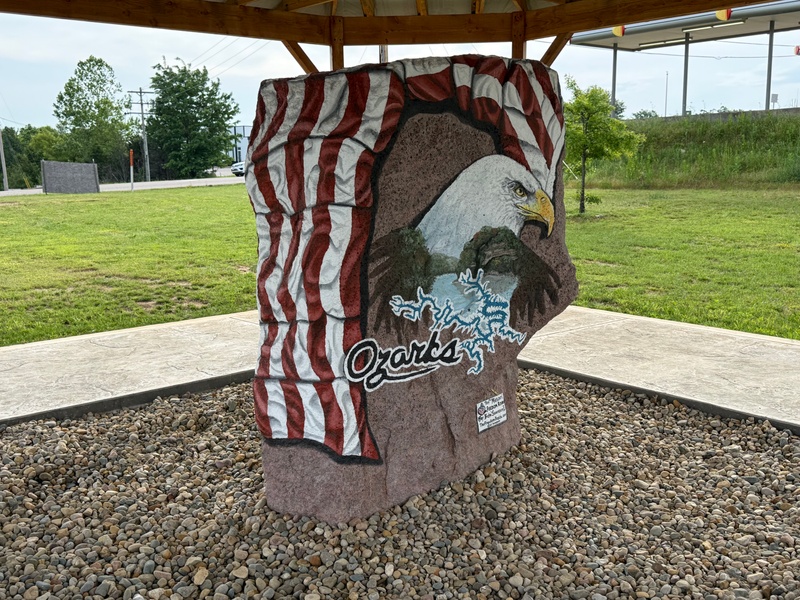 mural in Gravois Mills by artist unknown.