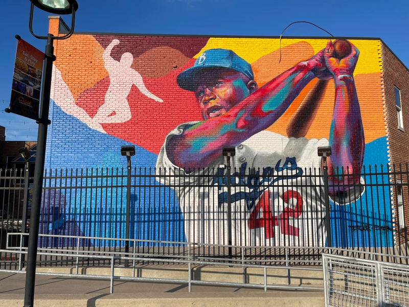 mural in Tulsa by artist unknown.