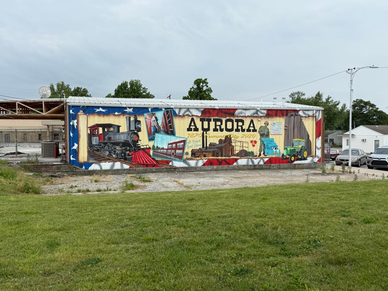 mural in Aurora by artist unknown.