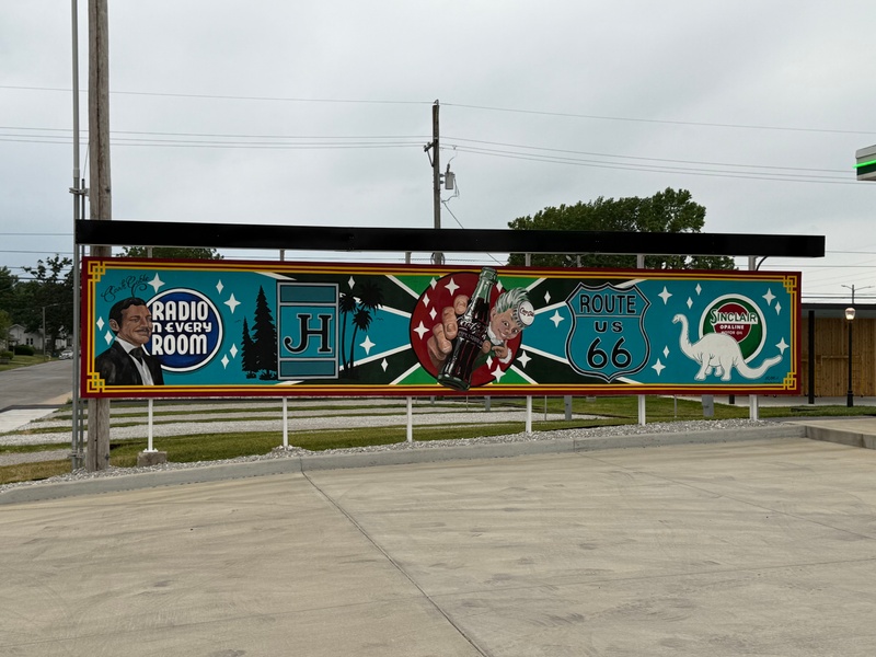 mural in Carthage by artist unknown.