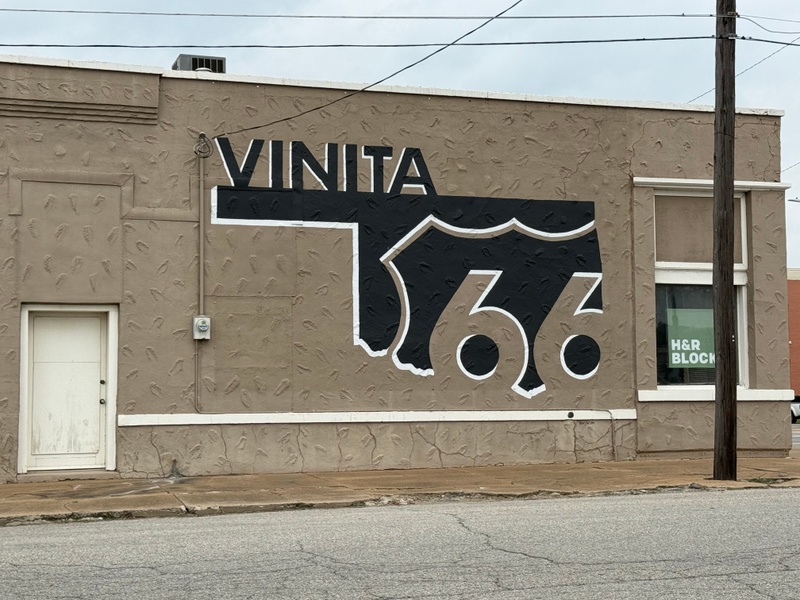 mural in Vinita by artist unknown.