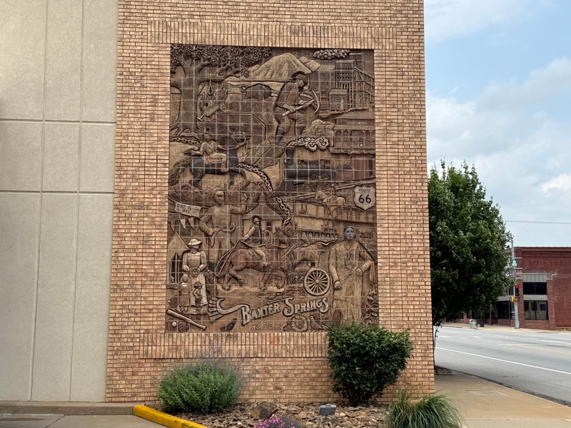 mural in Baxter Springs by artist unknown.