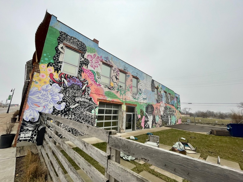 mural in Detroit by artist Ouizi.