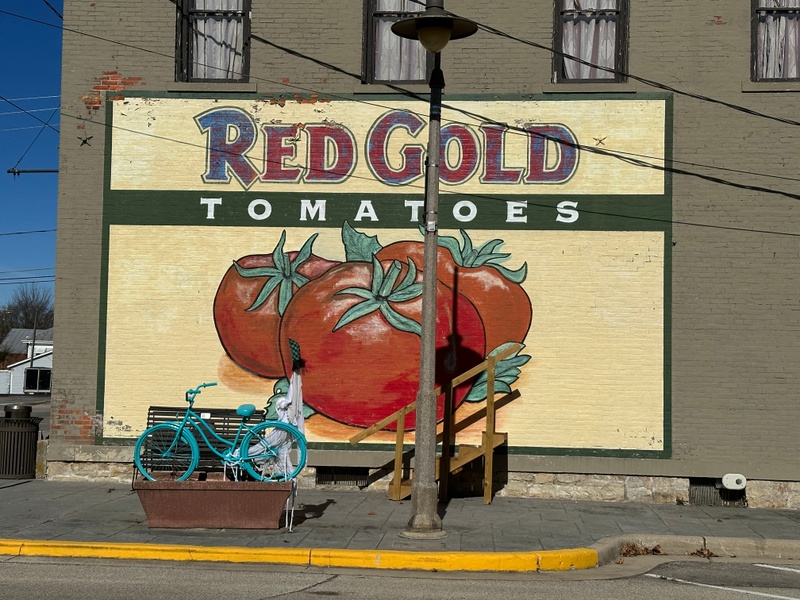 mural in Farmland by artist unknown.