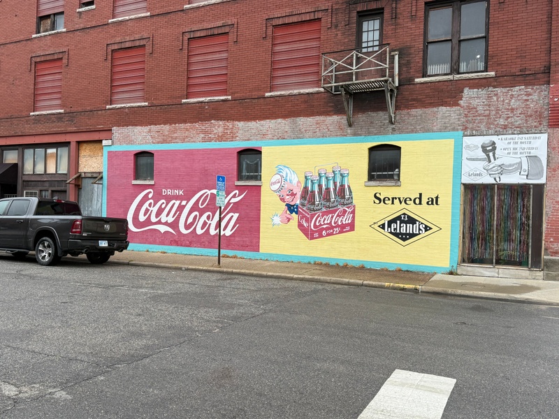 mural in Pittsburg by artist unknown.