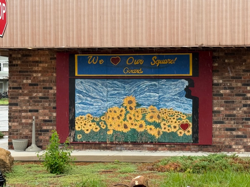 mural in Girard by artist unknown.