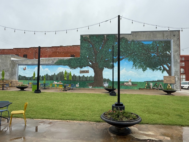 mural in Independence by artist unknown.
