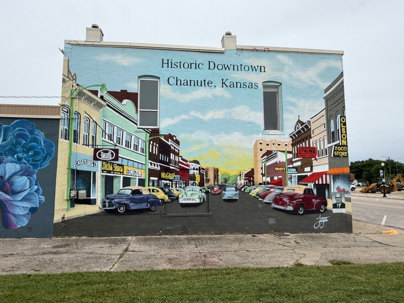 mural in Chanute by artist unknown.