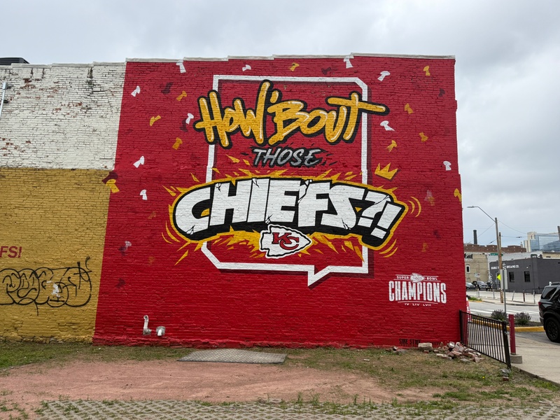 mural in Kansas City by artist unknown.