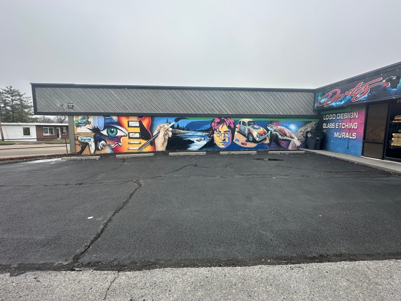 mural in Kingsport by artist unknown.