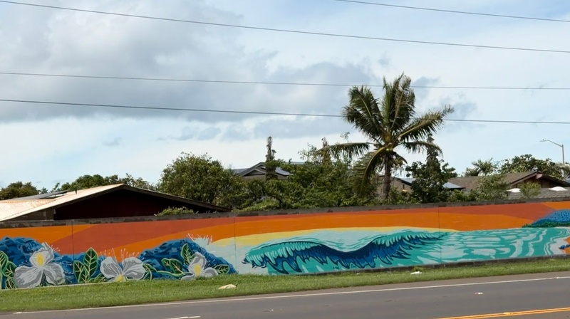 mural in Kahului by artist unknown.