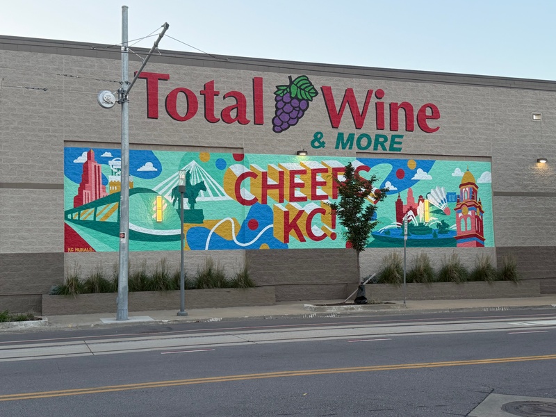 mural in Kansas City by artist unknown.