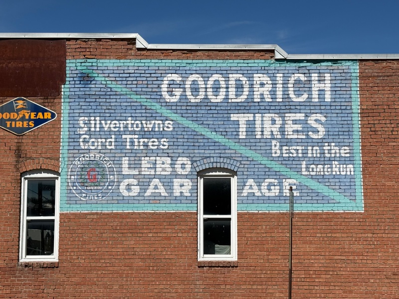 mural in Lebo by artist unknown.