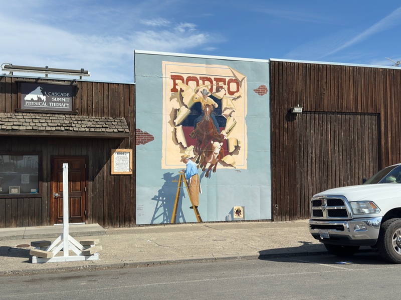 mural in Toppenish by artist unknown.