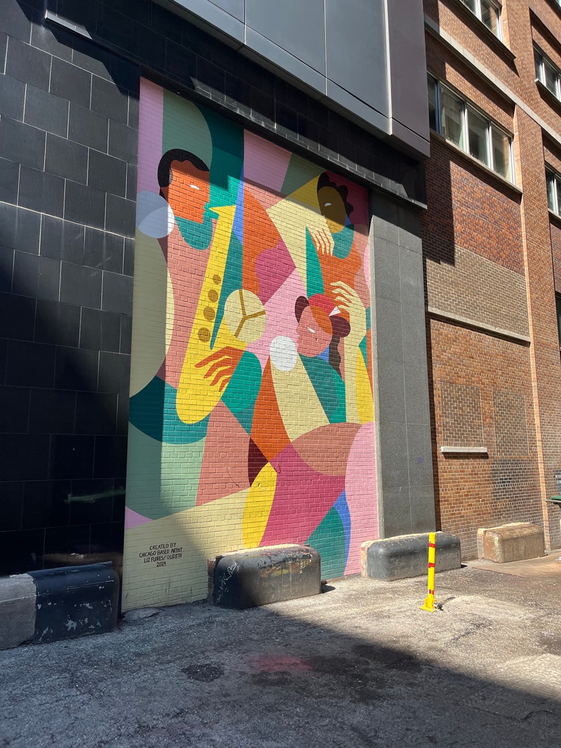 mural in Chicago by artist Liz Flores.