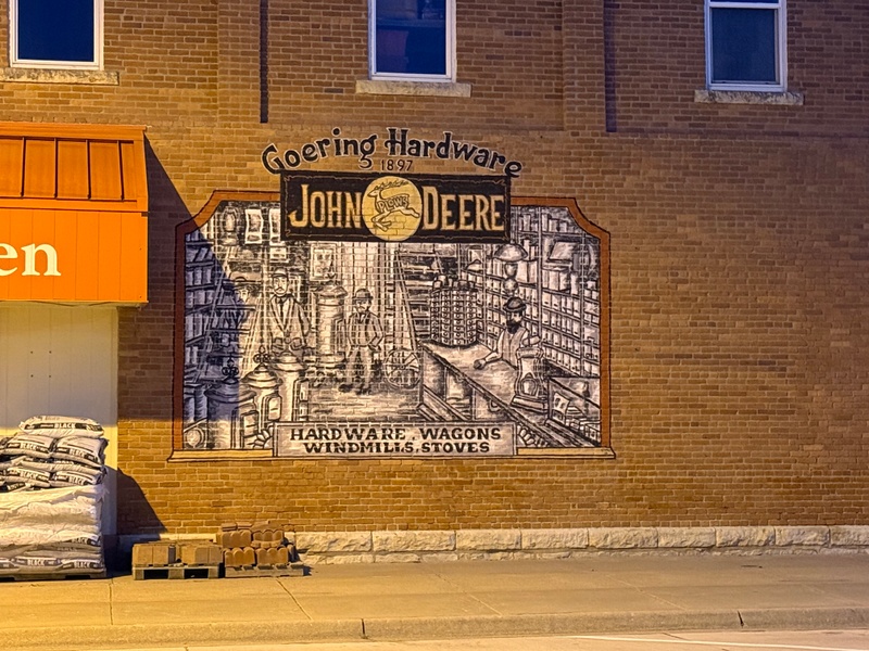 mural in Moundridge by artist unknown.