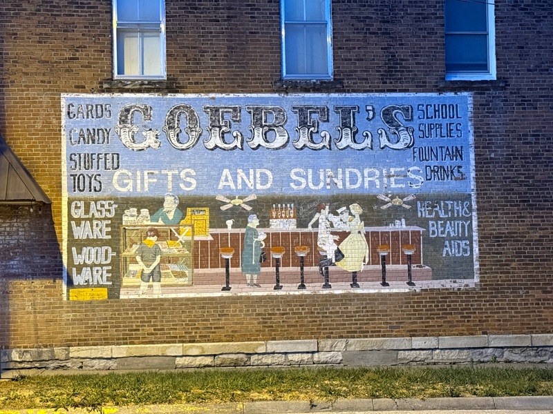 mural in Moundridge by artist unknown.