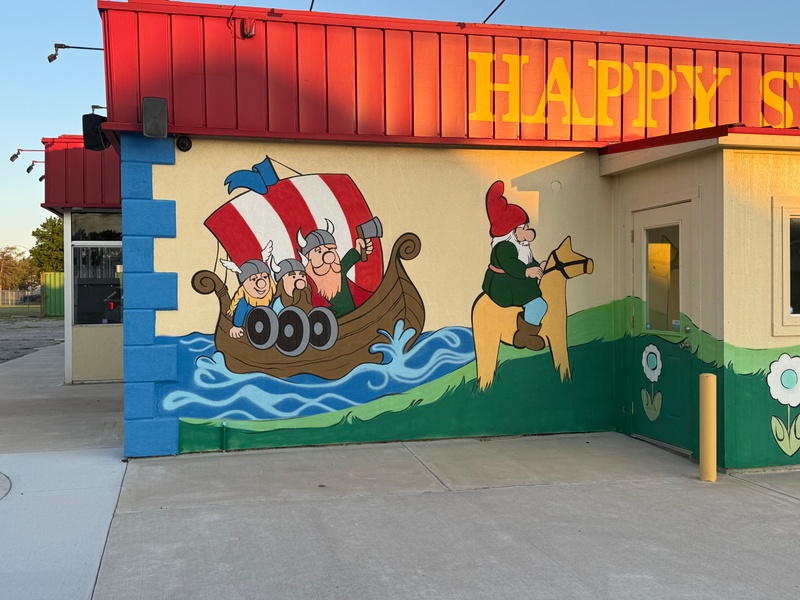 mural in Lindsborg by artist unknown.