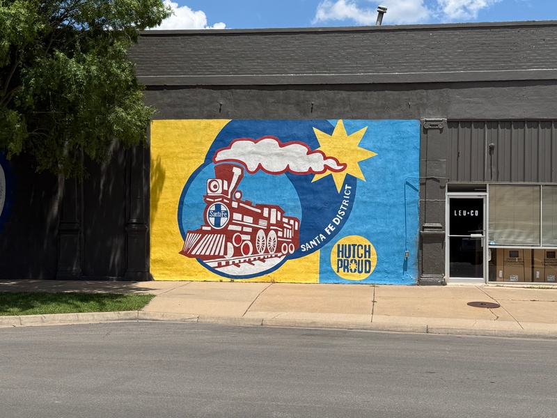 mural in Hutchinson by artist unknown.