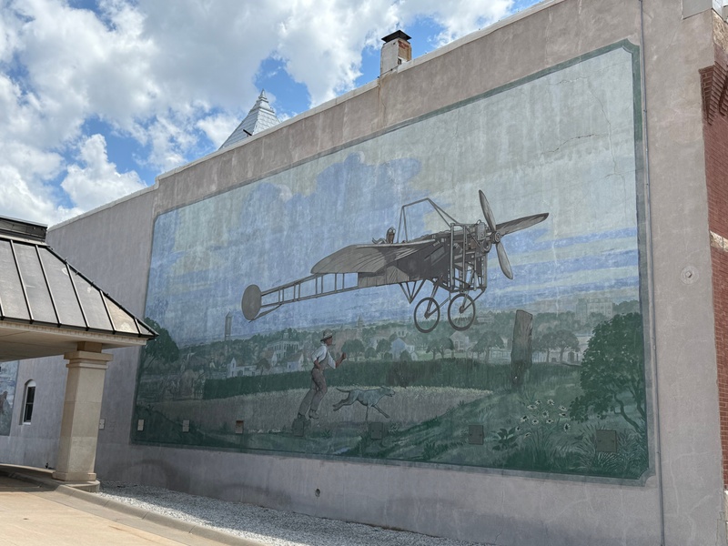 mural in Kingman by artist unknown.
