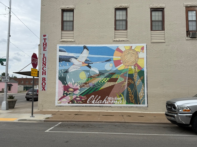 mural in Hunter by artist unknown.