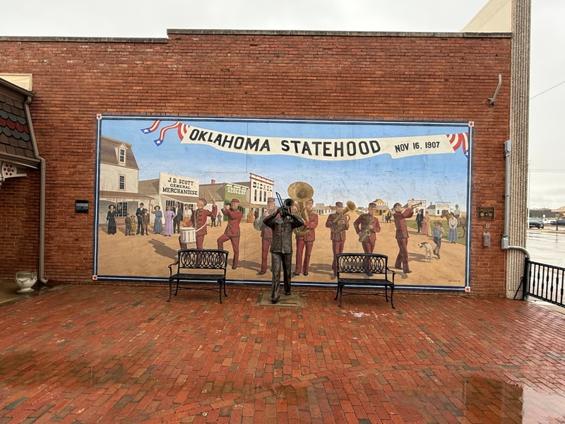mural in Alva by artist unknown.