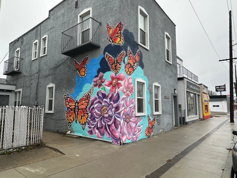 mural in Winnipeg by artist unknown.