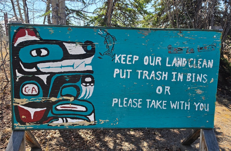 mural in Haines Junction by artist unknown.