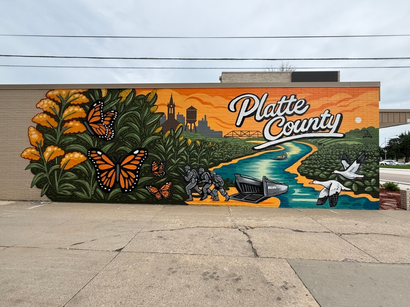 mural in Columbus by artist unknown.