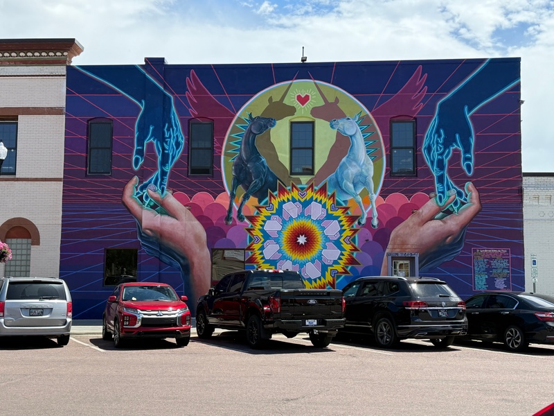 mural in Vermillion by artist unknown.
