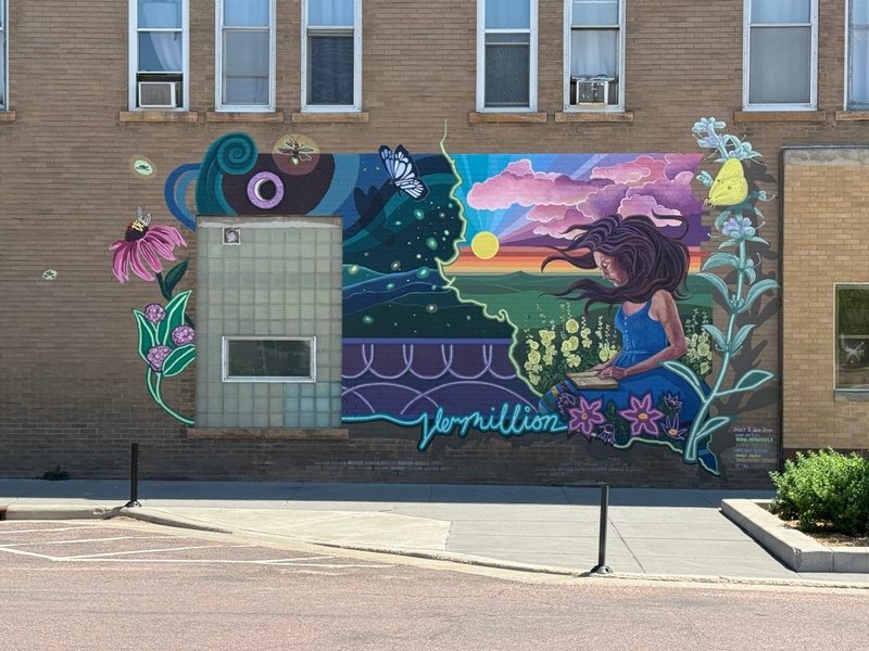mural in Vermillion by artist unknown.