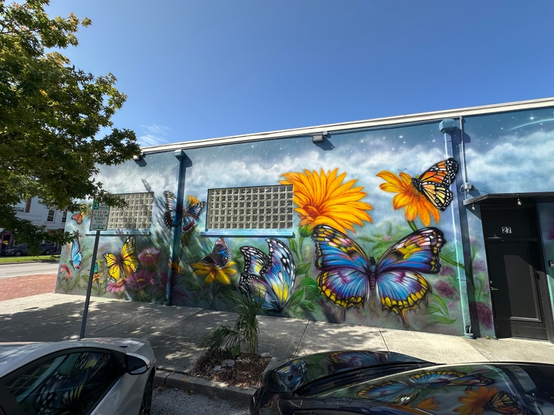 mural in Kissimmee by artist unknown.