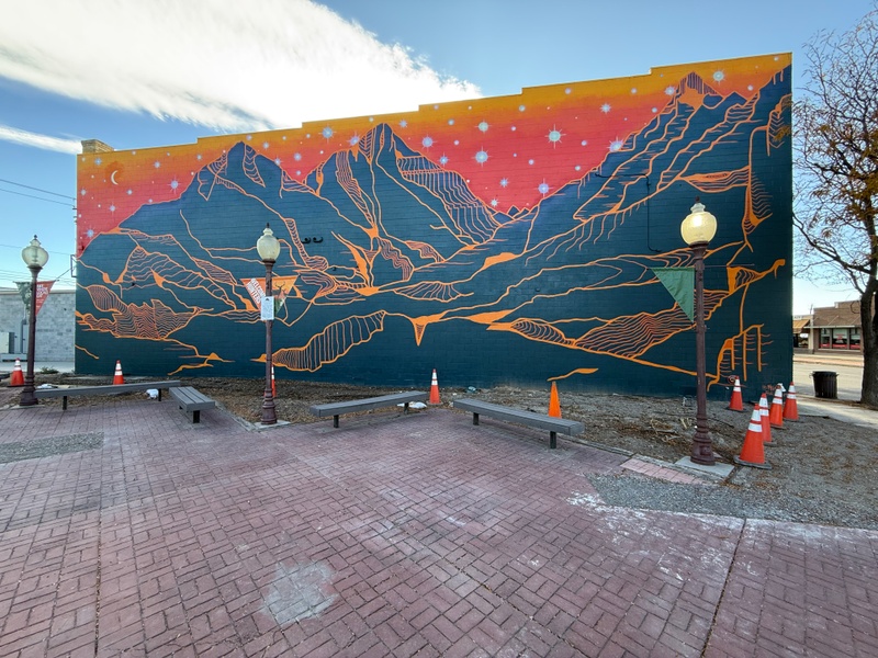mural in Montrose by artist unknown.